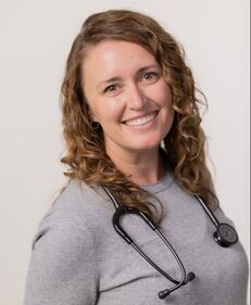 Dr. Danielle Schwaderer, Naturopathic Doctor Sonoma Roots Natural Medicine